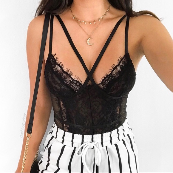 Daisys Boutique Tops - ❤️SALE❤️ delicate black lace mesh strappy bodysuit